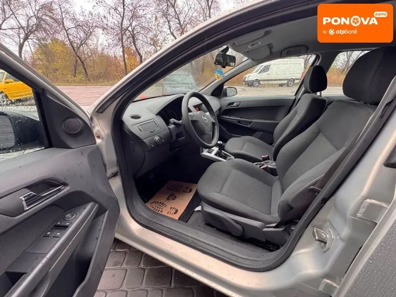 Opel Astra, 2009 г., Бензин, 191 тыс. км, Хетчбек, Серый, Каменское (Днепродзержинск) AT-10404096 фото