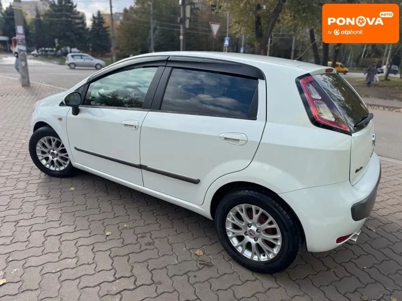 Fiat Punto, 2011 р., Дизель, 239 тис. км, Хетчбек, Білий, Кривий Ріг AT-10403807 фото