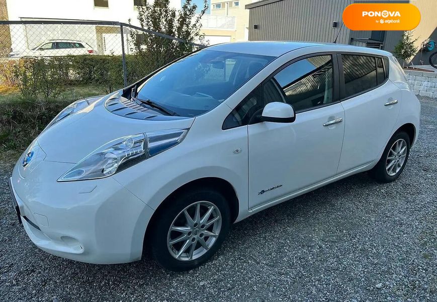 Nissan Leaf, 2015, Електро, 134 тис. км, Хетчбек, Білий, Рівне Cars-Pr-144142 фото