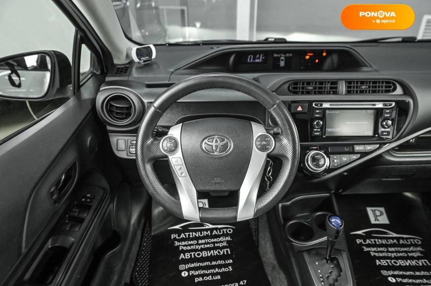 Toyota Prius C, 2015, Гибрид (HEV), 1.5 л., 166 тыс. км, Хетчбек, Белый, Одесса 9964 фото