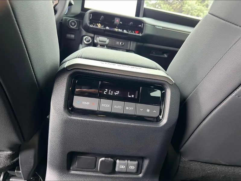 Toyota Land Cruiser Prado, 2025 г., Бензин, 2 тыс. км, Внедорожник / Кроссовер, Чорный, Днепр (Днепропетровск) AT-10410734 фото