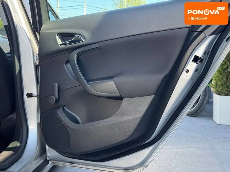 Opel Insignia, 2010 р., Газ пропан-бутан / Бензин, 210 тис. км, Універсал, Сірий, Рівне AT-10416698 фото