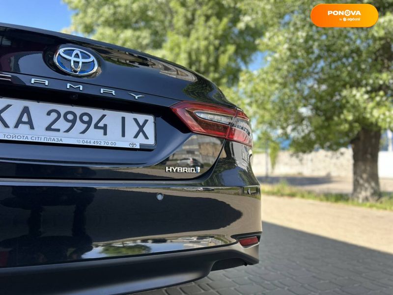 Toyota Camry, 2021, Гібрид (HEV), 2.49 л., 117 тис. км, Седан, Чорний, Київ 46834 фото