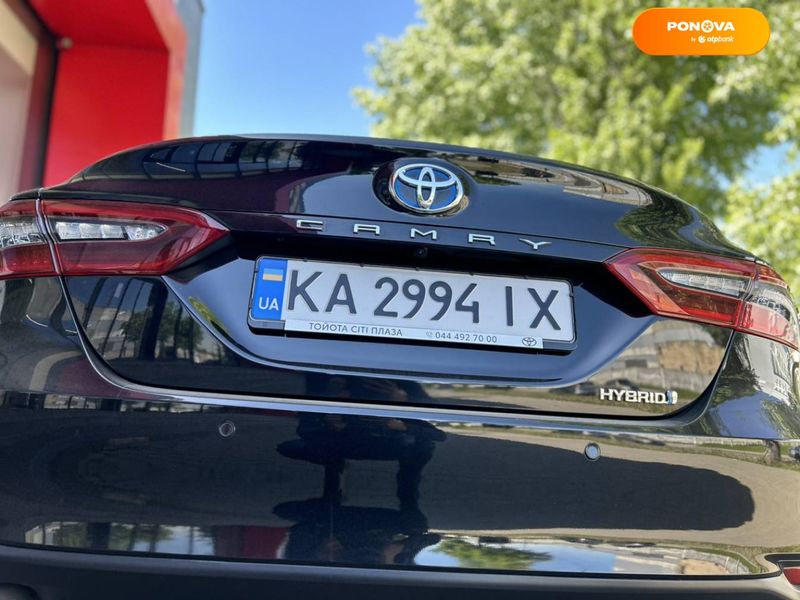 Toyota Camry, 2021, Гібрид (HEV), 2.49 л., 117 тис. км, Седан, Чорний, Київ 46834 фото