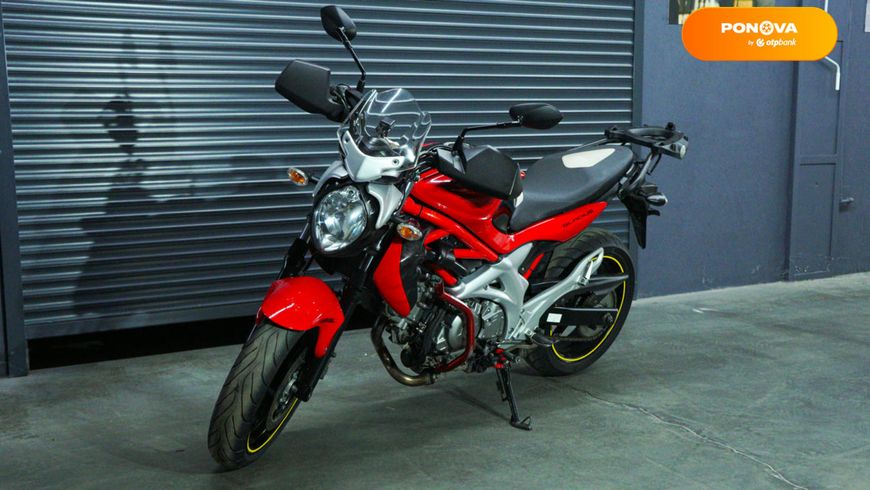 Suzuki Gladius 400, 2012, Не указано, 33 тис. км, Мотоцикл без оптекателей (Naked bike), Красный, Киев moto-193976 фото