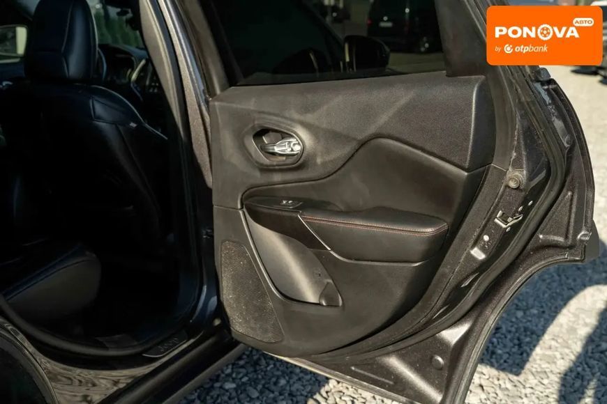 Jeep Cherokee, 2019 р., Бензин, 103 тис. км, Позашляховик / Кросовер, Сірий, Чернівці AT-10416834 фото