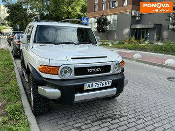 Toyota FJ Cruiser, 2010, Газ пропан-бутан / Бензин, 3.96 л., 139 тис. км, Позашляховик / Кросовер, Білий, Київ Cars-Pr-262693 фото