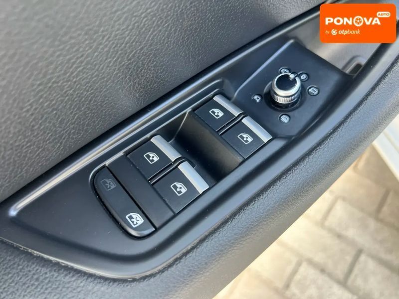 Audi A4, 2017 г., Бензин, 237 тыс. км, Седан, Белый, Ровно AT-10419940 фото