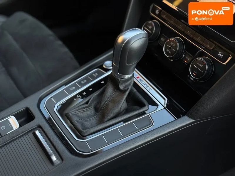 Volkswagen Passat, 2016 г., Дизель, 245 тыс. км, Седан, Красный, Мукачево AT-10402584 фото