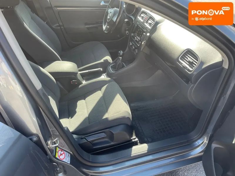 Volkswagen Golf, 2010 р., Дизель, 283 тис. км, Універсал, Сірий, Тлумач AT-10402022 фото
