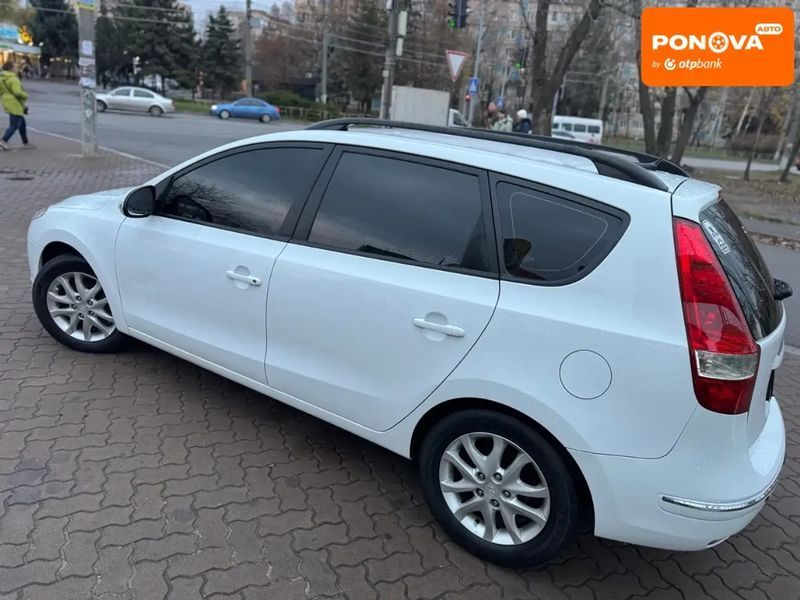 Hyundai i30, 2008 р., Дизель, 194 тис. км, Універсал, Білий, Кривий Ріг AT-10405110 фото
