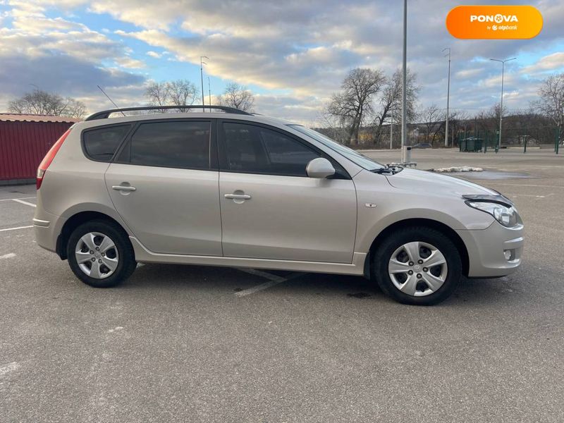 Hyundai i30, 2011, Дизель, 1.58 л., 180 тыс. км, Универсал, Бежевый, Киев Cars-Pr-63110 фото