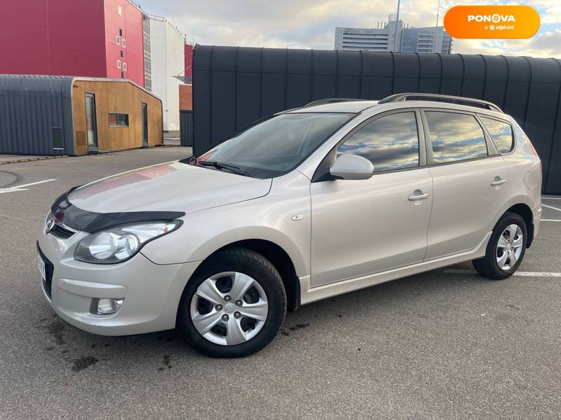 Hyundai i30, 2011, Дизель, 1.58 л., 180 тыс. км, Универсал, Бежевый, Киев Cars-Pr-63110 фото