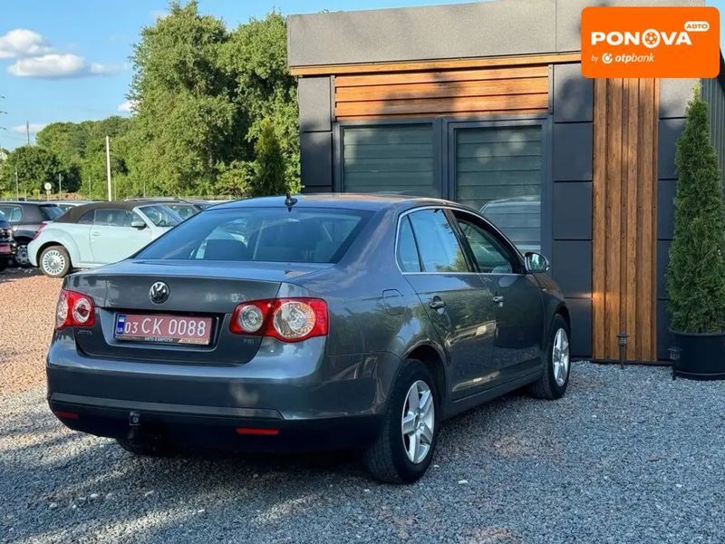Volkswagen Jetta, 2006 р., Бензин, 219 тис. км, Седан, Сірий, Дрогобич AT-10401480 фото