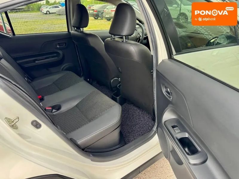 Toyota Aqua, 2019 г., Гибрид (HEV), 63 тыс. км, Хетчбек, Белый, Киев AT-10417479 фото