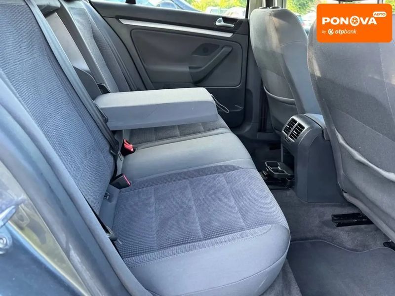 Volkswagen Jetta, 2006 р., Бензин, 219 тис. км, Седан, Сірий, Дрогобич AT-10401480 фото