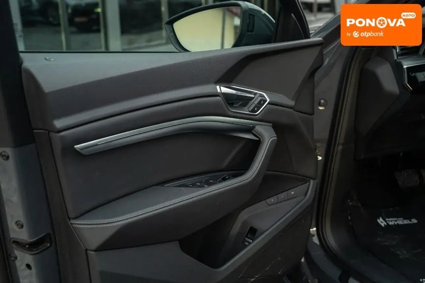 Audi Q8 Sportback e-tron, 2023 р., Електро, 19 тис. км, Позашляховик / Кросовер, Сірий, Чернівці AT-10406263 фото