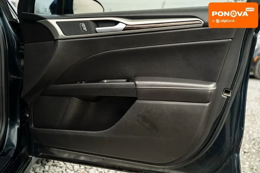 Ford Fusion, 2013 р., Гібрид (PHEV), 235 тис. км, Седан, Чорний, Чернівці AT-10405360 фото