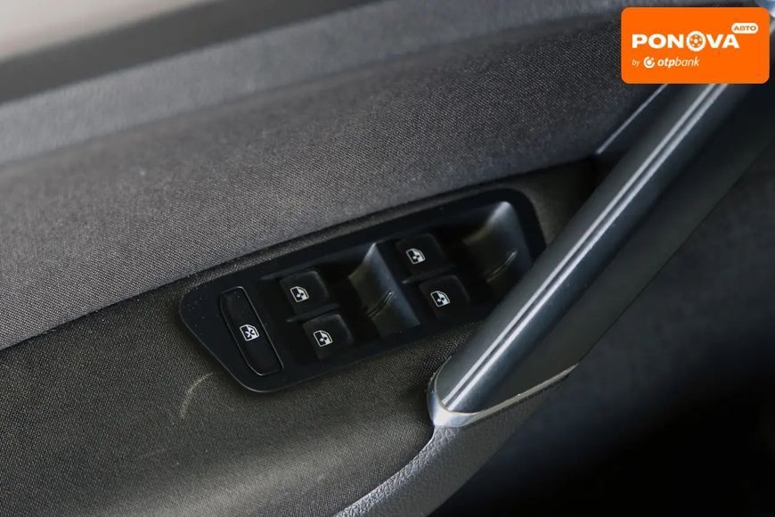 Volkswagen e-Golf, 2016 р., Електро, 106 тис. км, Хетчбек, Білий, Київ AT-10418344 фото