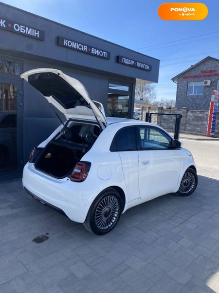 Fiat 500e, 2021, Електро, 22 тыс. км, Хетчбек, Белый, Ровно 34028 фото