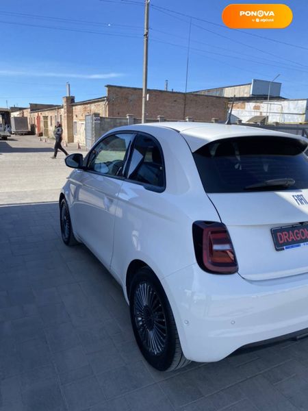 Fiat 500e, 2021, Електро, 22 тыс. км, Хетчбек, Белый, Ровно 34028 фото