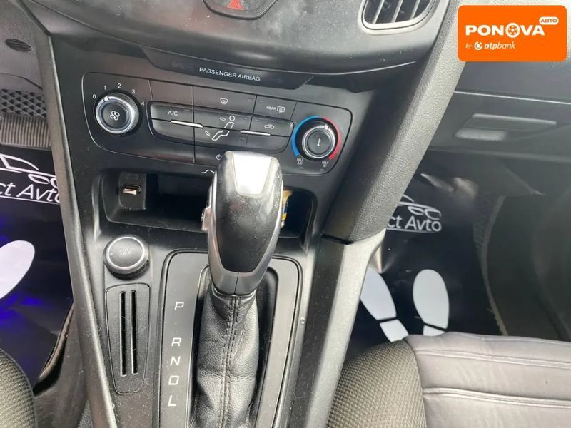 Ford Focus, 2016 р., Бензин, 208 тис. км, Седан, Сірий, Львів AT-10400585 фото
