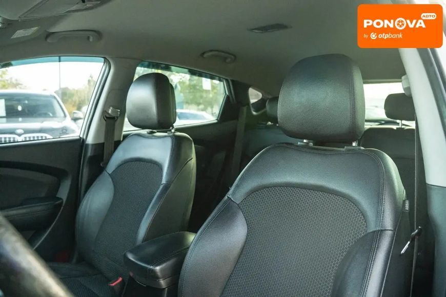 Hyundai ix35, 2011 г., Дизель, 300 тыс. км, Хетчбек, Белый, Черновцы AT-10404251 фото