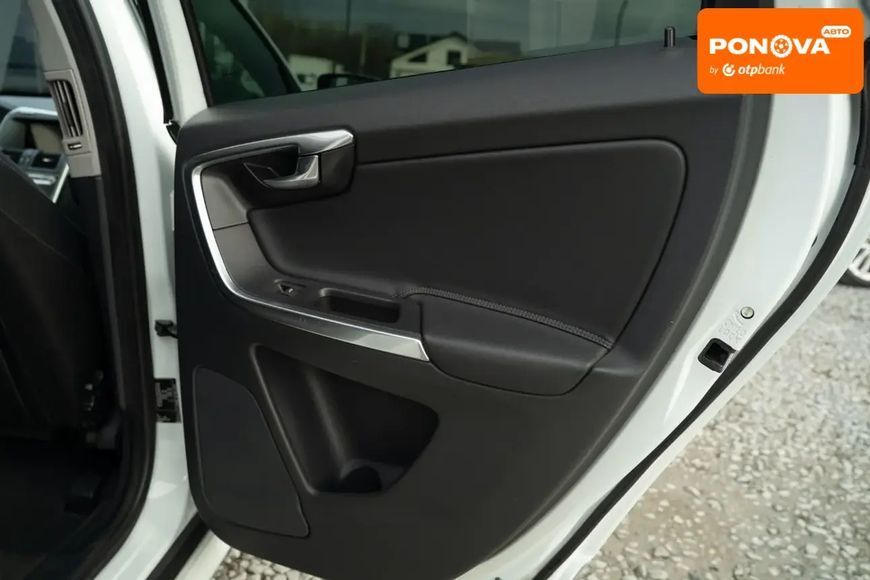 Volvo XC60, 2015 р., Дизель, 247 тис. км, Позашляховик / Кросовер, Білий, Чернівці AT-10405361 фото