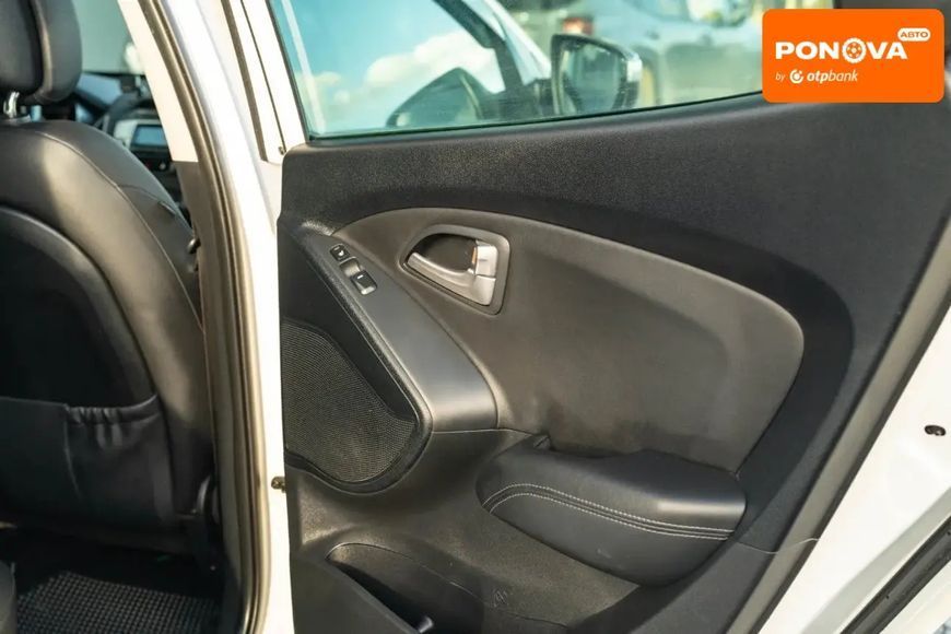 Hyundai ix35, 2011 г., Дизель, 300 тыс. км, Хетчбек, Белый, Черновцы AT-10404251 фото
