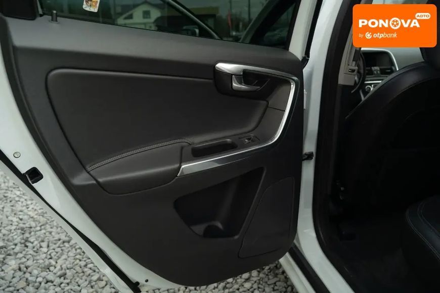 Volvo XC60, 2015 р., Дизель, 247 тис. км, Позашляховик / Кросовер, Білий, Чернівці AT-10405361 фото