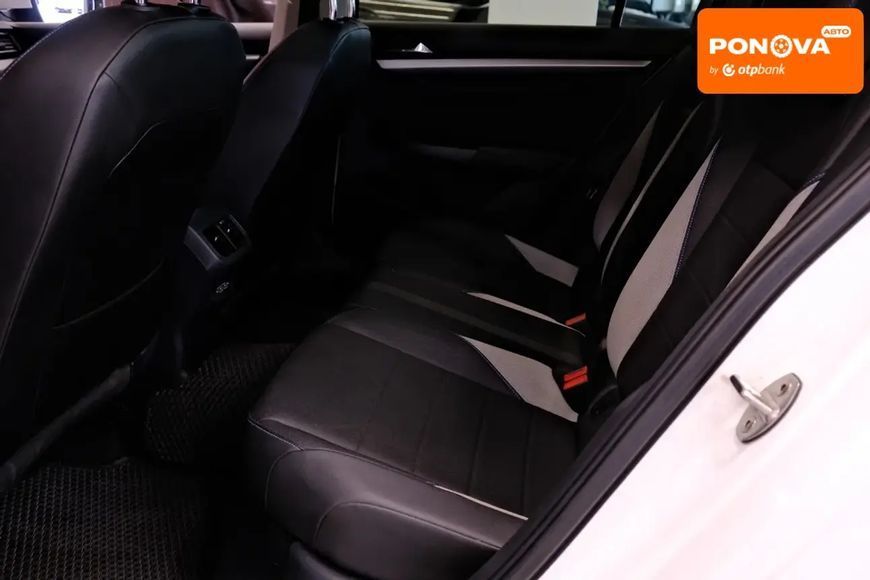 Volkswagen e-Bora, 2019 р., Електро, 106 тис. км, Седан, Білий, Одеса AT-10418486 фото