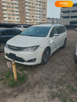 Chrysler Pacifica, 2020, Гібрид (PHEV), 3.6 л., 140 тис. км, Мінівен, Білий, Одеса Cars-Pr-213551 фото