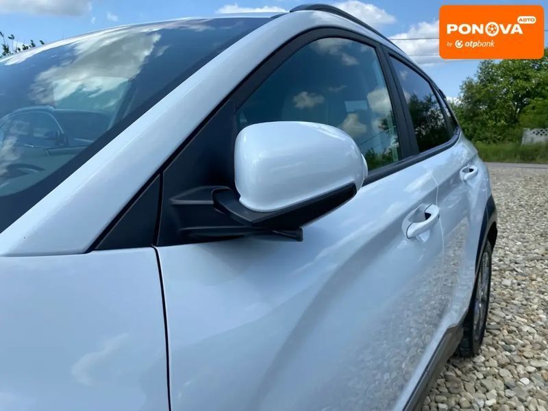 Hyundai Kona, 2020 г., Електро, 115 тыс. км, Внедорожник / Кроссовер, Белый, Сопошин AT-10400063 фото