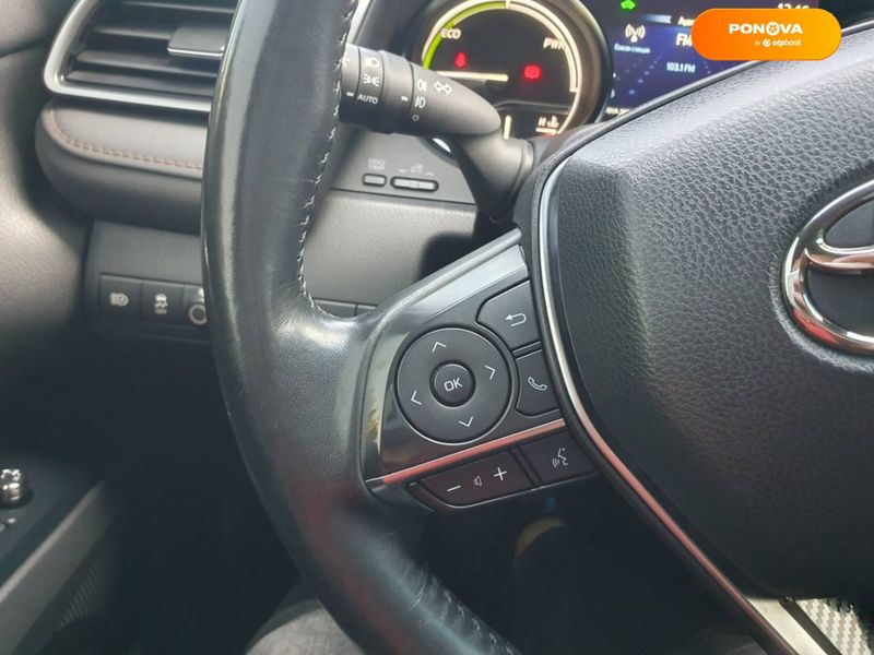 Toyota Camry, 2019, Гібрид (PHEV), 2.49 л., 89 тис. км, Седан, Сірий, Київ 42206 фото