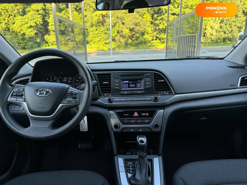 Hyundai Elantra, 2018, Бензин, 2 л., 49 тис. км, Седан, Сірий, Київ 101876 фото