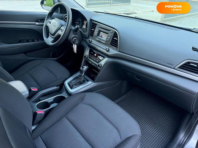 Hyundai Elantra, 2018, Бензин, 2 л., 49 тис. км, Седан, Сірий, Київ 101876 фото