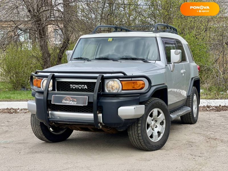 Toyota FJ Cruiser, 2008, Газ пропан-бутан / Бензин, 3.96 л., 164 тис. км, Позашляховик / Кросовер, Сірий, Київ 34235 фото