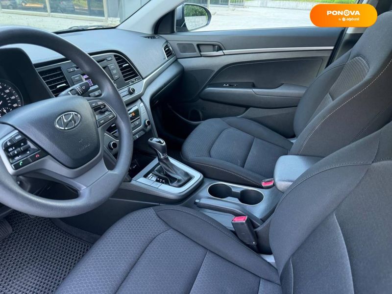 Hyundai Elantra, 2018, Бензин, 2 л., 49 тис. км, Седан, Сірий, Київ 101876 фото