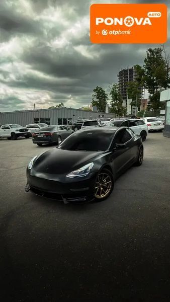 Tesla Model 3, 2023 г., Електро, 30 тыс. км, Седан, Чорный, Харьков AT-10419560 фото