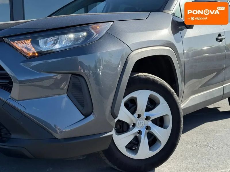 Toyota RAV4, 2021 г., Бензин, 56 тыс. км, Внедорожник / Кроссовер, Серый, Ровно AT-10416244 фото