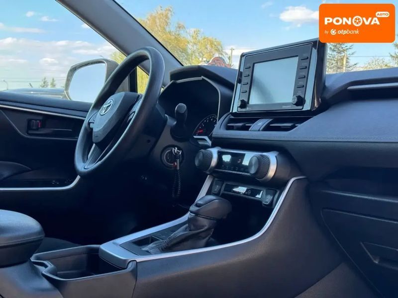 Toyota RAV4, 2021 г., Бензин, 56 тыс. км, Внедорожник / Кроссовер, Серый, Ровно AT-10416244 фото