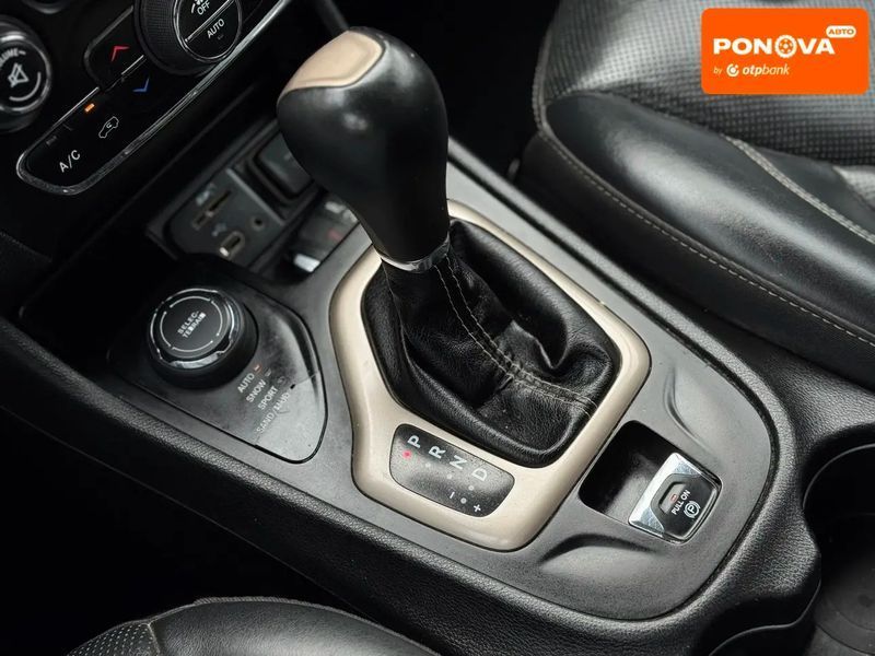 Jeep Cherokee, 2016 р., Бензин, 155 тис. км, Позашляховик / Кросовер, Сірий, Умань AT-10426674 фото