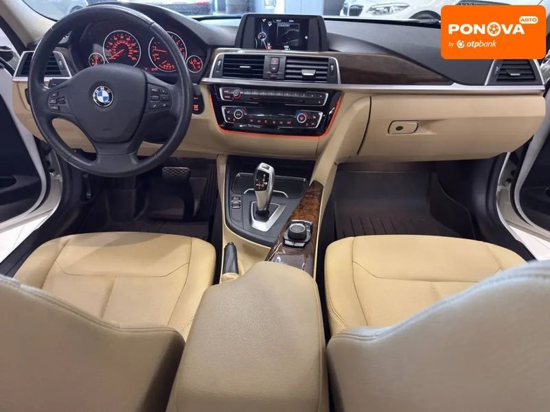 BMW 3 Series, 2017 р., Бензин, 136 тис. км, Седан, Білий, Миколаїв AT-10417751 фото