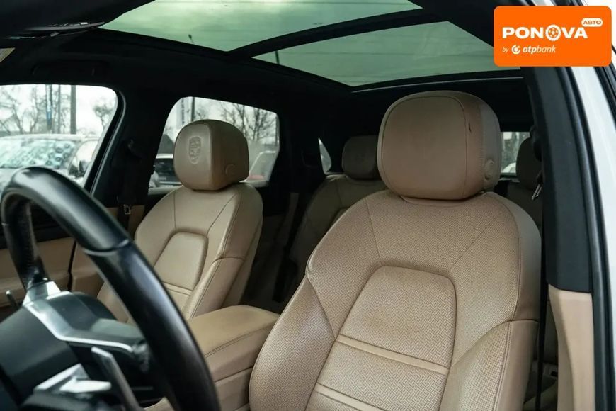 Porsche Cayenne, 2019 р., Гібрид (PHEV), 60 тис. км, Позашляховик / Кросовер, Білий, Чернівці AT-10406175 фото