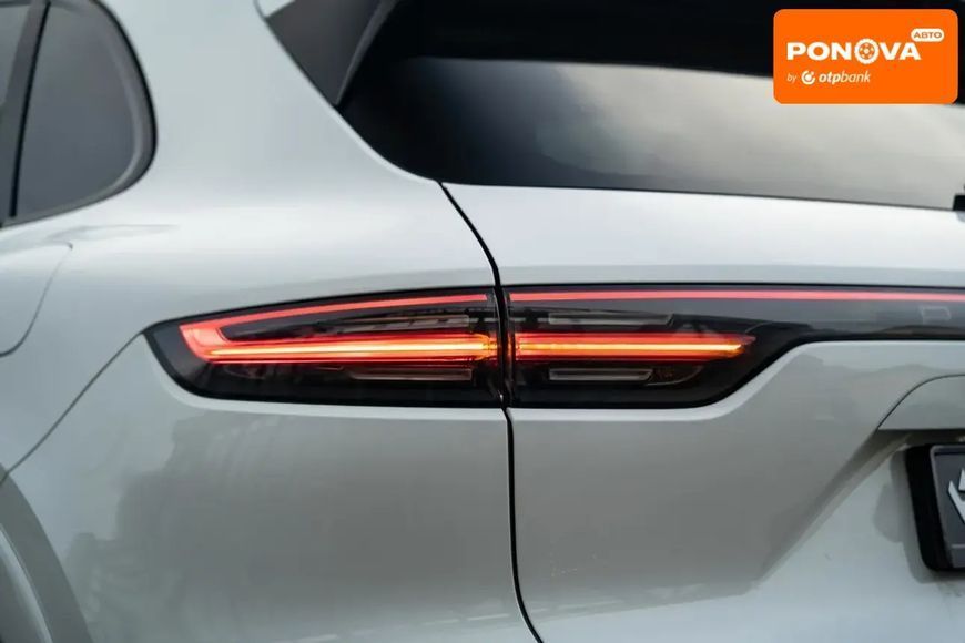 Porsche Cayenne, 2019 р., Гібрид (PHEV), 60 тис. км, Позашляховик / Кросовер, Білий, Чернівці AT-10406175 фото