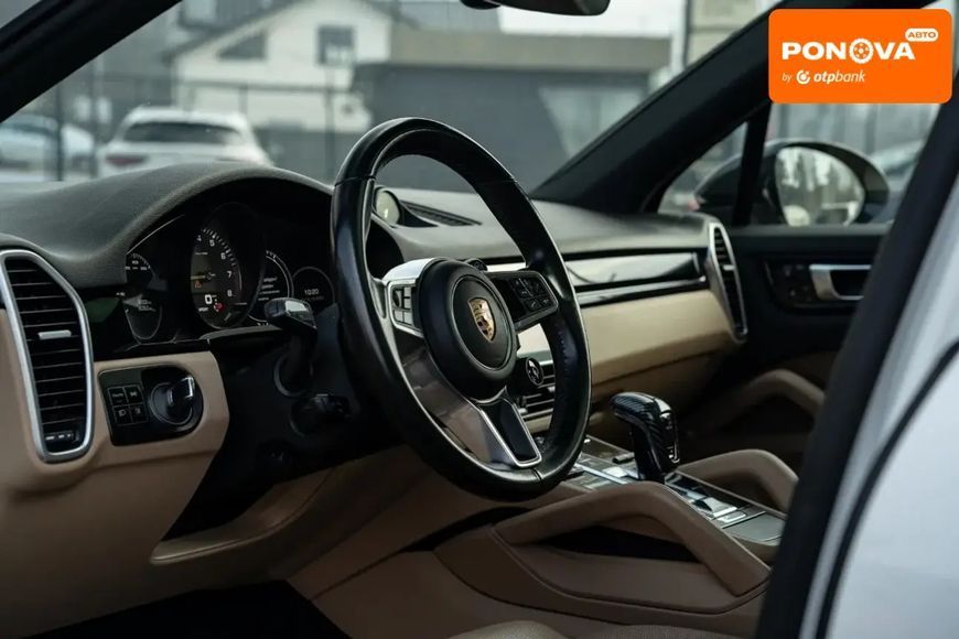 Porsche Cayenne, 2019 р., Гібрид (PHEV), 60 тис. км, Позашляховик / Кросовер, Білий, Чернівці AT-10406175 фото