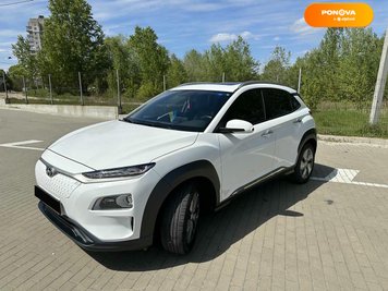 Hyundai Encino EV, 2021, Електро, 10 тис. км, Позашляховик / Кросовер, Білий, Полтава Cars-Pr-159887 фото