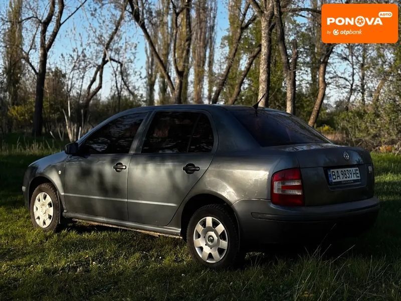 Skoda Fabia, 2004 р., Бензин, 204 тис. км, Седан, Сірий, Кропивницький (Кіровоград) AT-10418531 фото