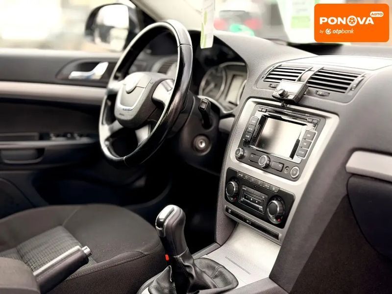 Skoda Octavia, 2011 р., Бензин, 243 тис. км, Універсал, Чорний, Кривий Ріг AT-10413585 фото