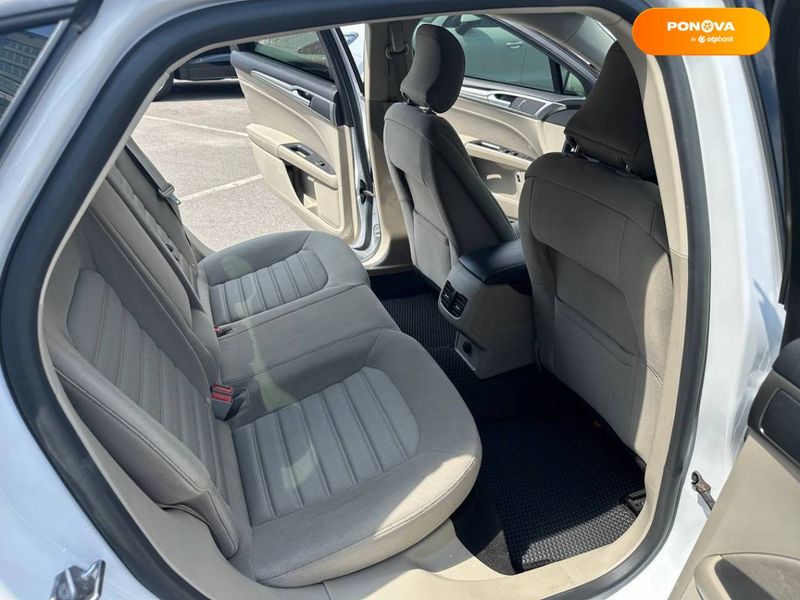 Ford Fusion, 2019, Гібрид (MHEV), 2 л., 77 тис. км, Седан, Білий, Київ 107580 фото